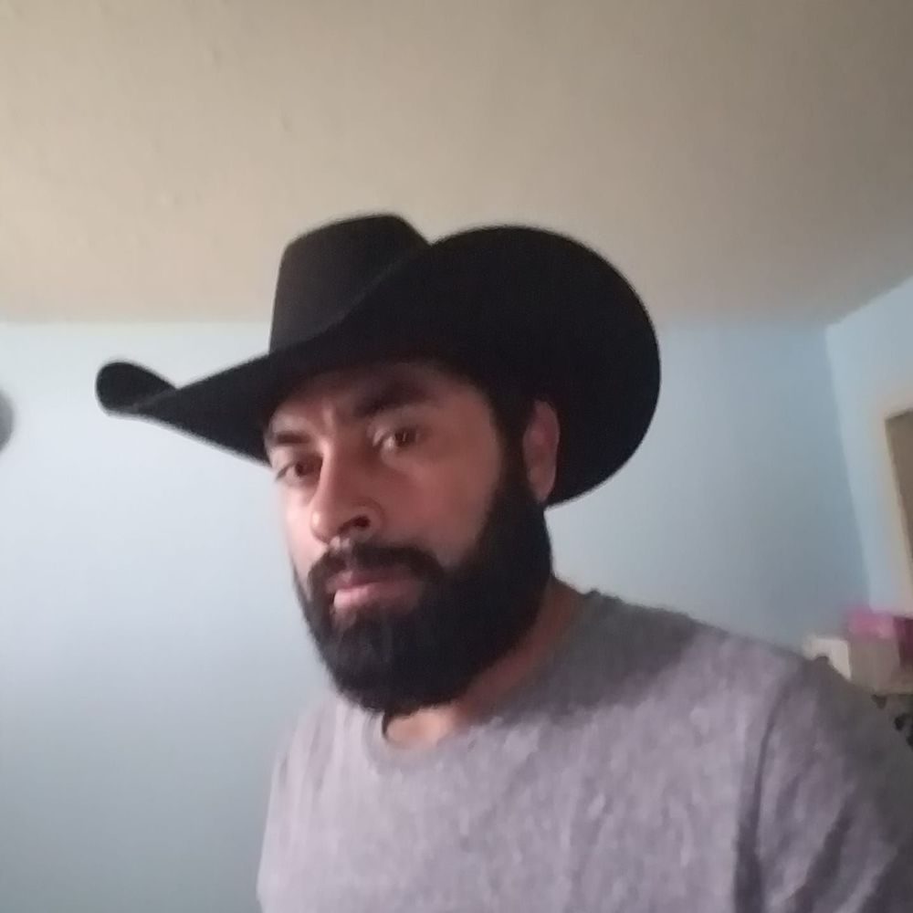 Meet your Posher, Cristino